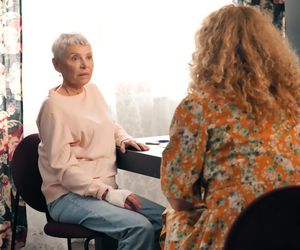 Barwy szczęścia, odc. 3212. Krystyna (Hanna Bieluszko), Żabcia (Hanna Klepacka)