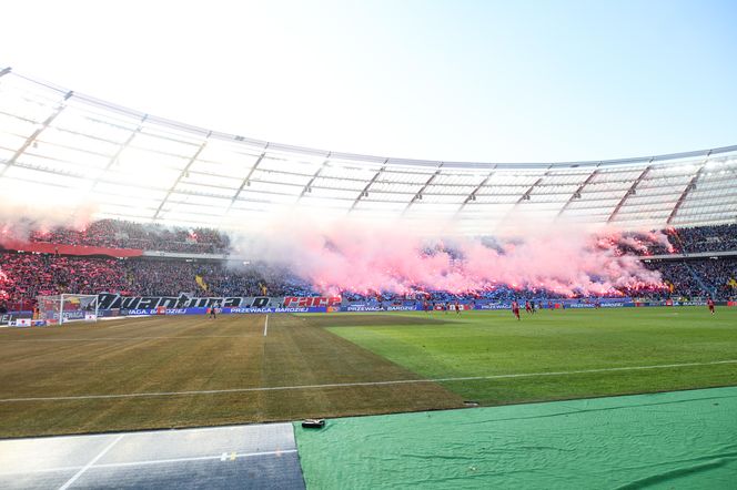 Nie tak miało być. Kompromitacja Niebieskich na Stadionie Śląskim. Wisła rozniosła Ruch Chorzów