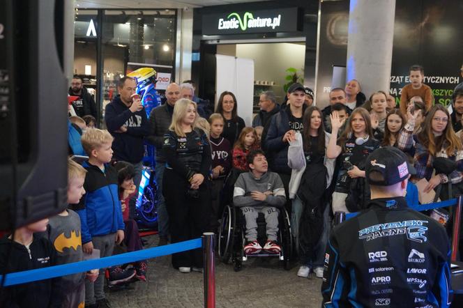 Bydgoski żużlowiec Wiktor Przyjemski spotkał się z fanami