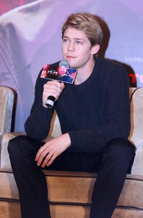 Joe Alwyn