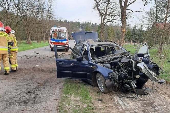 Wypadek BMW w Dylach