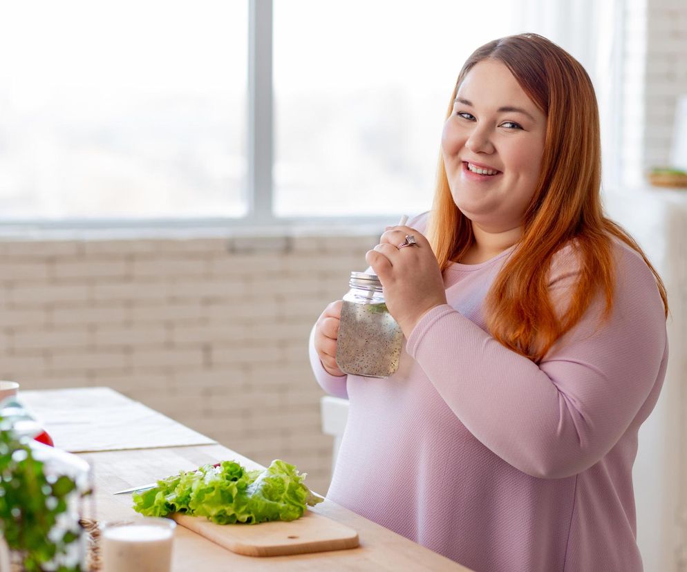 5 najlepszych napojów, by wygrać z otyłością brzuszną. Jeden kluczowy