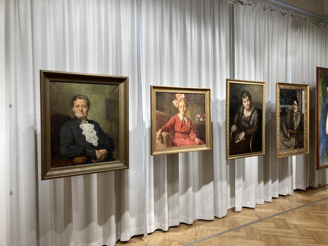 Wystawa obrazów Bolesława Barbackiego Jej portret w Muzeum Okręgowym w Nowym Sączu