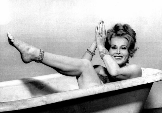 SKANDAL na brytyjskim dworze! Książę Filip ZDRADZAŁ królową Elżbietę