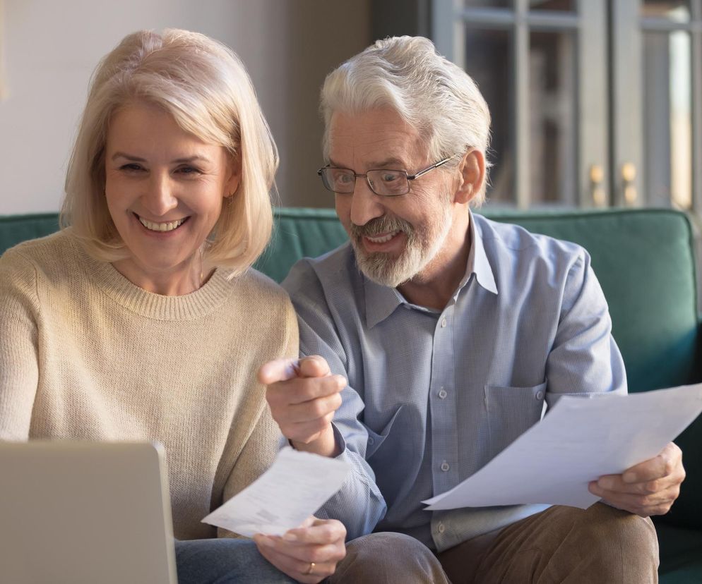 Do 2 tys. złotych dla seniorów. Wiemy, kto skorzysta z bonu na opiekę nad chorymi