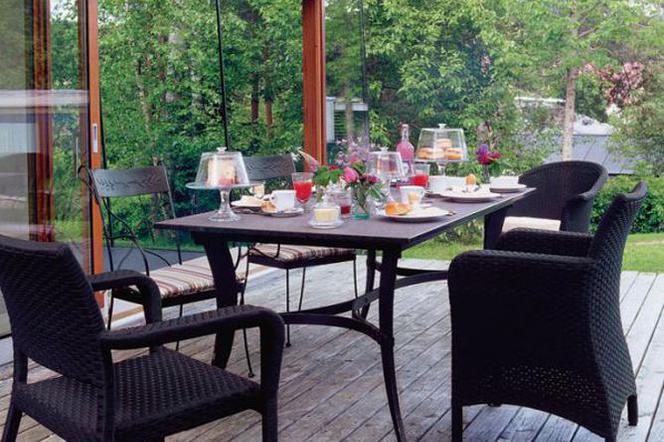 Meble ogrodowe na taras i balkon
