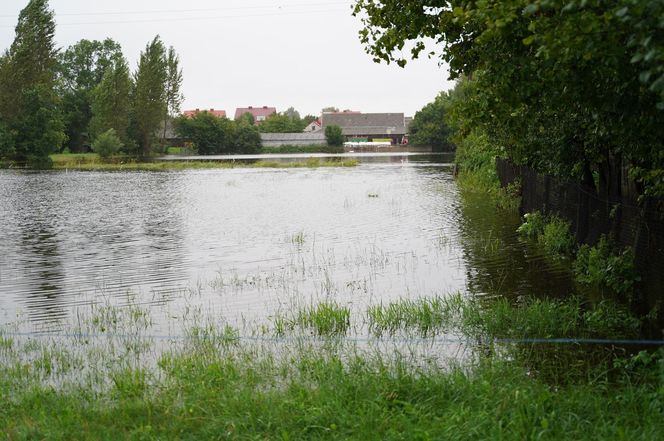 Podtopienia w powiatach jędrzejowskim i włoszczowskim