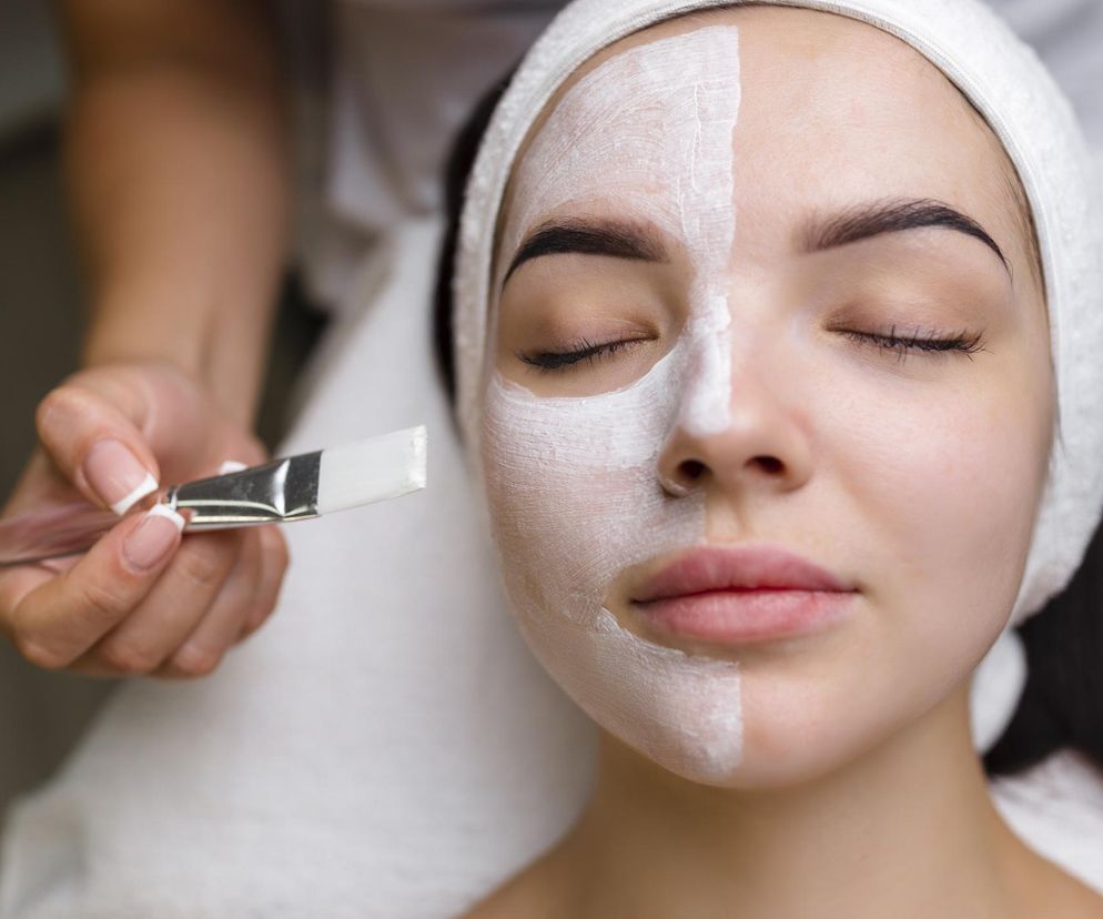 Twarz wolna od zmarszczek? Nie potrzebujesz botoksu, ta domowa maseczka zdziała cuda