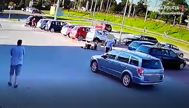 Atak kiboli w Kaletach. Pobili 56-latka. Ukradli mu szalik [ZDJĘCIA]