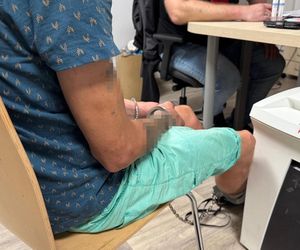 Brutalnie zakatował swoja matkę