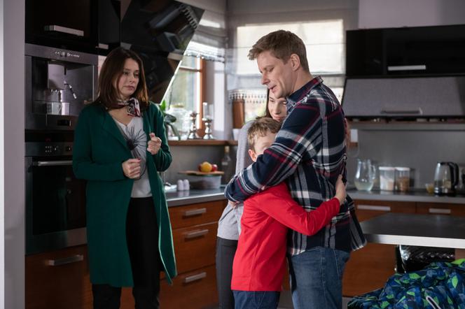 Na Wspólnej po wakacjach 2020. Weronika pobita przez Roberta na oczach dzieci wyrzuci pijaka z domu