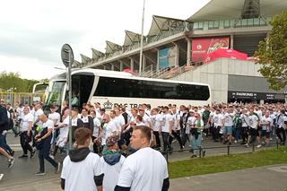 Przemarsz kibiców Legii Warszawa na PGE Narodowy