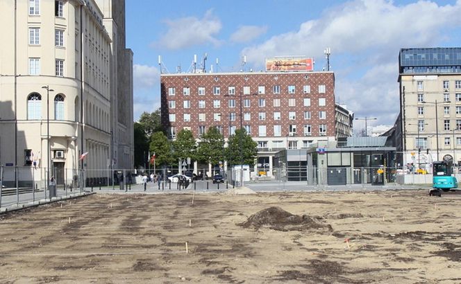 Zielona oaza na placu Powstańców Warszawy