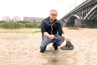 Warszawa: Posprzątajcie plażę pod mostem Poniatowskim ZDJĘCIA