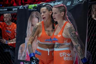 zawodniczki MMA po walce