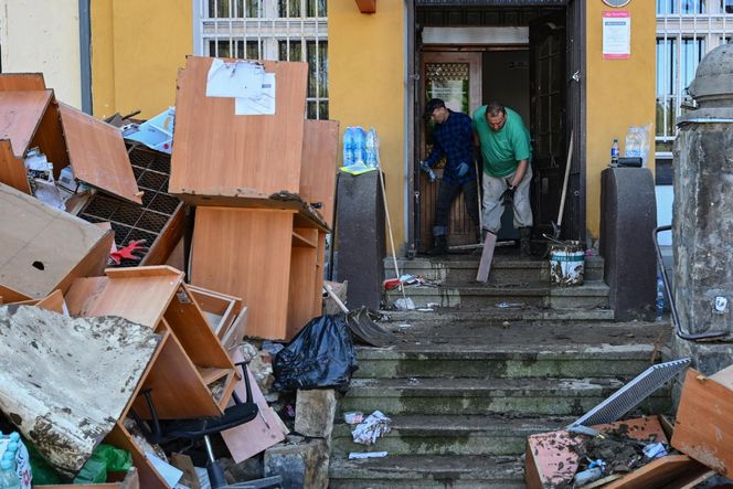 Szok, złość i płacz w Lądku-Zdroju. Miasto w niczym nie przypomina uzdrowiska [ZDJĘCIA]