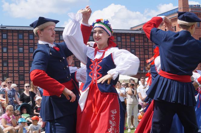 Jarmark Świętojański 2023 w Bydgoszczy. Tłumy mieszkańców na Wyspie Młyńskiej [ZDJĘCIA]