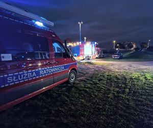 Wrocław. Kobieta z dzieckiem zanurzona w Odrze. Trwa akcja poszukiwawcza [ZDJĘCIA].