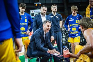 Przegrana we Wrocławiu. Trudny sezon Stalówki