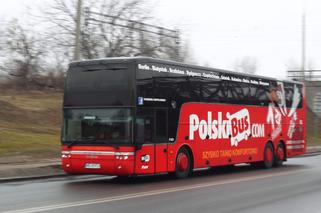 Kierowca Polskiego Busa zatrzymał się na autostradzie i wysiadł