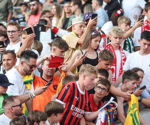 Kibice na meczu gwiazd Polska - Brazylia na Stadionie Śląskim