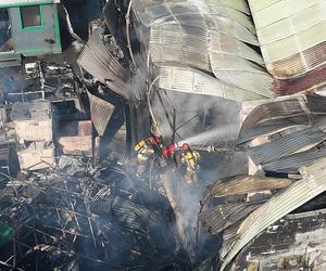 Płonie wielka hala pod Warszawą