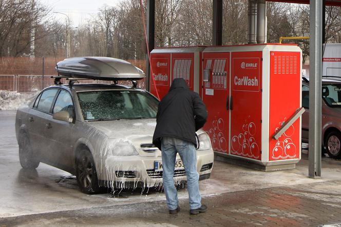 myjnia samochodowa, mycie samochodu 