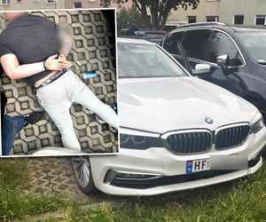 Uciekał kradzionym bmw, radiowóz wylądował na dachu. Pirat drogowy w rękach policji