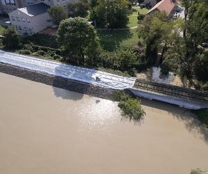 Fala kulminacyjna dociera do stolicy! Orban zapewnia, że wszystko pod kontrolą