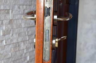 Włamał się do domu. Zgłodniał, więc zrobił kawę i kanapkę [GALERIA]