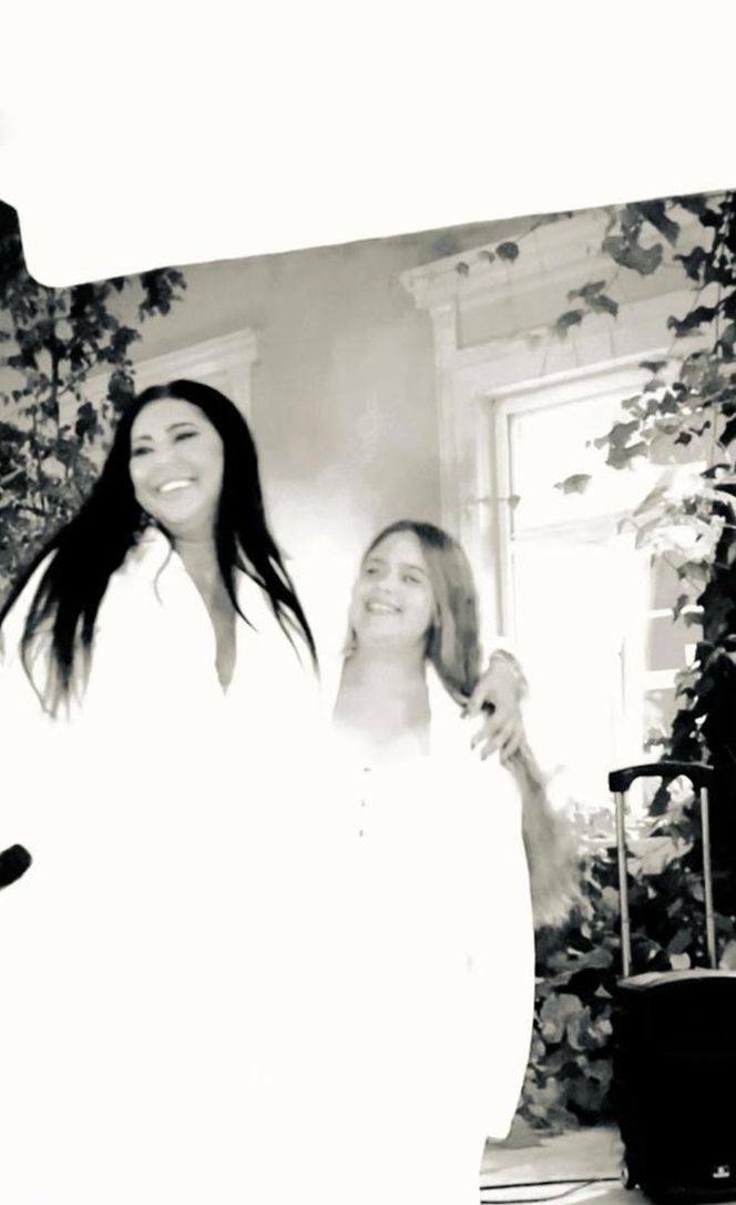 Iwona Węgrowska zagrała koncert w szlafroku