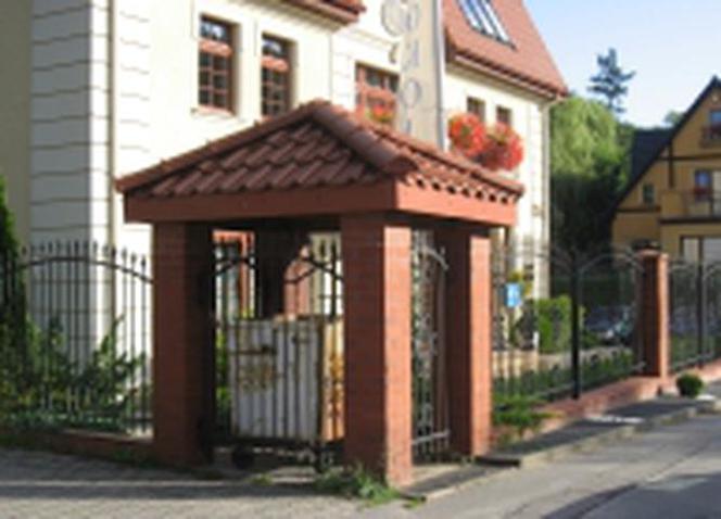 Śmietnik w ogrodzie: jak zbudować śmietnik, żeby ładnie się prezentował