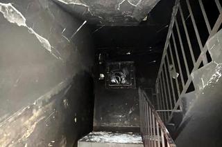 Pożar w bloku w Stalowej Woli. Mężczyzna wyskoczył na balkon niżej 