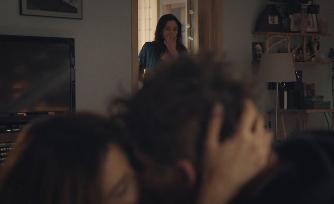 M jak miłość, odcinek 1880: Iza (Adriana Kalska), Kama (Michalina Sosna), Marcin (Mikołaj Roznerski)