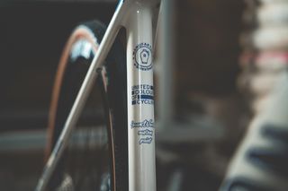 Projekt Canyon x Bolesławiec na aukcji Allegro WOŚP