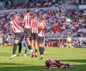 Dzieje się na pucharowych boiskach: kompromitacja Cracovii, nie podskoczyła trzecioligowcowi! Widzew też przegrywał