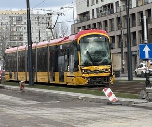 Zderzenie dwóch tramwajów w Warszawie. Wiele osób rannych