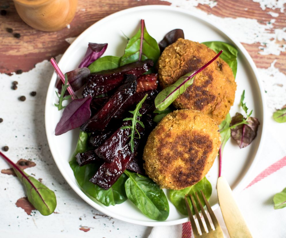 Kotlety z soczewicy i kaszy jaglanej - pulchne mielone nie tylko dla wegan