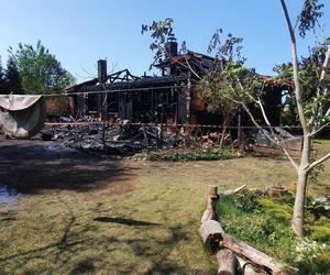 Pożar domu w Suchej pod Tucholą. Z budynku nic nie zostało [ZDJĘCIA]