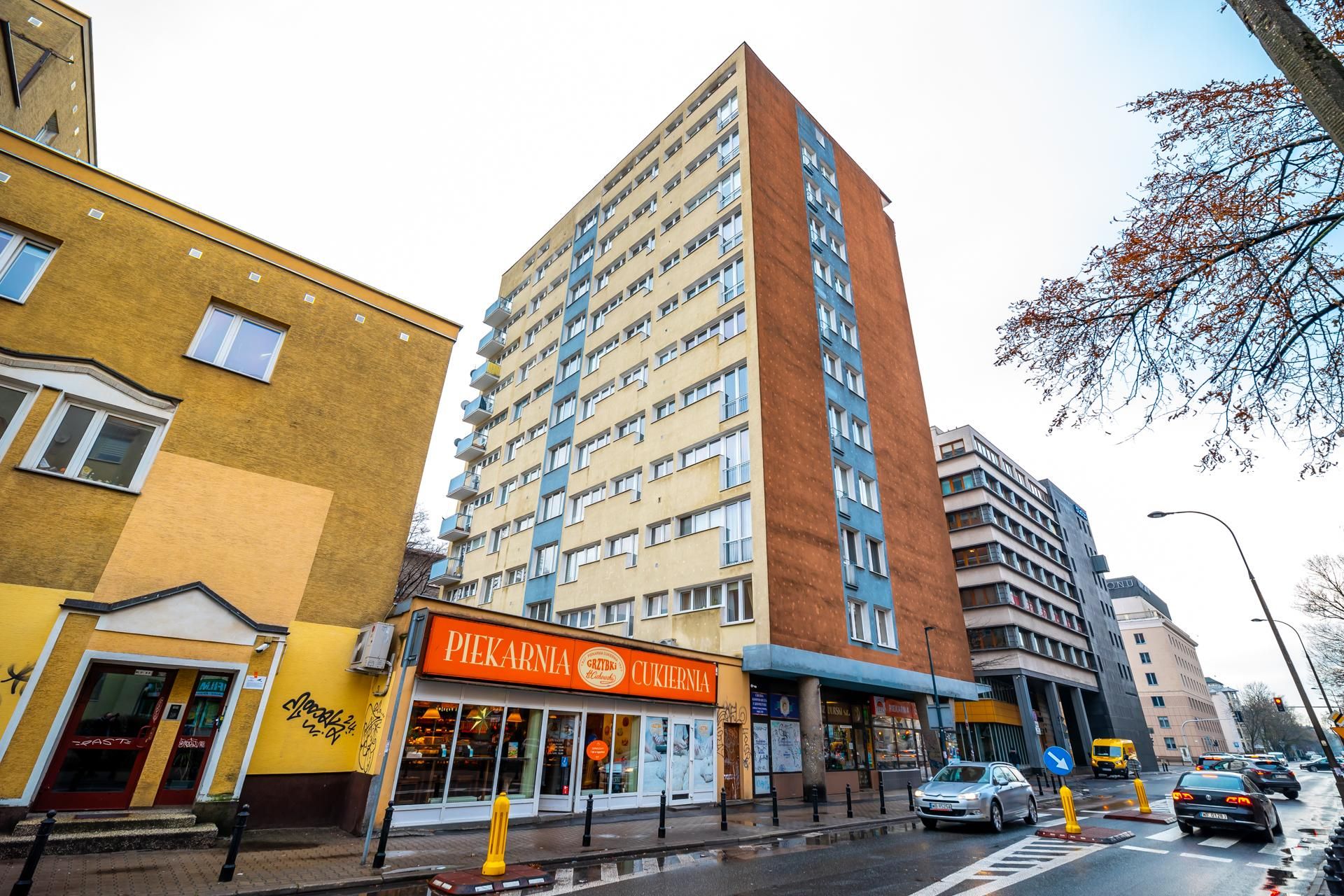 Blok na Madalińskiego 57 w Warszawie