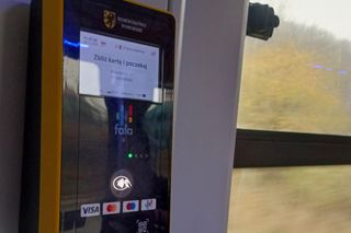 Jeździsz autobusem lub tramwajem?  Aby dalej korzystać z komunikacji miejskiej musisz to zrobić!
