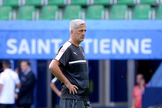 Odnosił sukcesy z kadrą, dostanie szansę w Polsce? Jest stworzony do pracy z taką drużyną