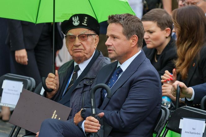 81. rocznica Powstania Warszawskiego. Uroczysta msza święta na pl. Krasińskich
