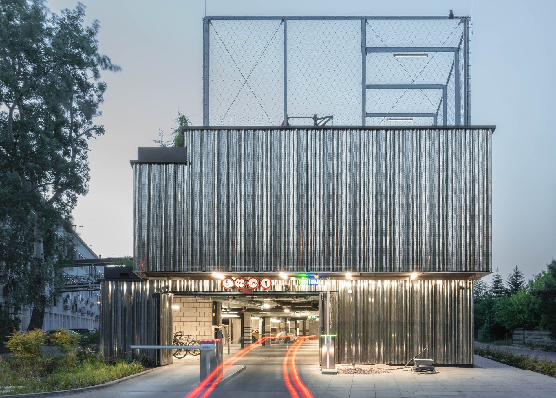 Garaż przy kampusie CD Projekt