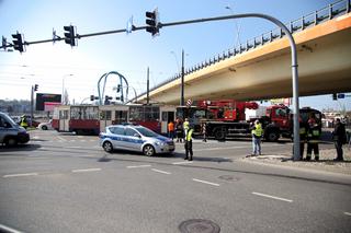 Groźny wypadek na Jagiellońskiej! Autobus zderzył się z tramwajem. Są poszkodowani!