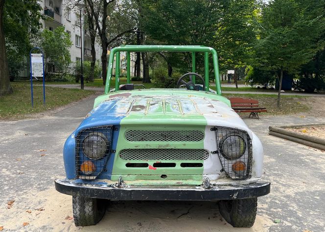 Lublin świętuje 65-lecie placu zabaw na LSM. Rakieta i gazik wciąż przyciągają dzieci