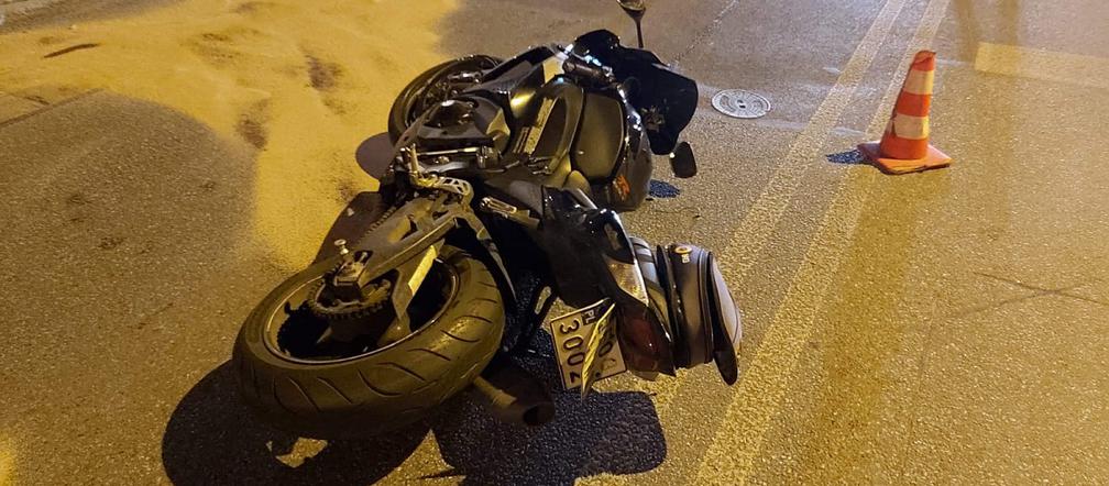Łódź: Groźny wypadek pijanego motocyklisty na Wólczańskiej. Poważnie ranny JECHAŁ DALEJ. Jest w CIĘŻKIM STANIE