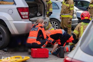 Zabrze: 42-latek przygnieciony przez samochód osobowy