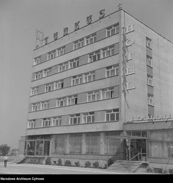 Budowa hotelu "Turkus" przy ul. Zwycięstwa. 1973 rok