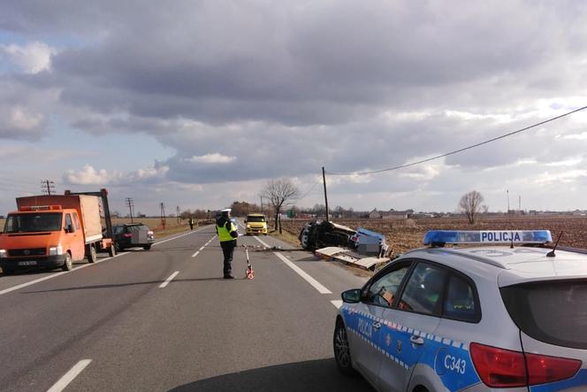 Koszmarny wypadek w Ostaszewie. Marcin zginął po starciu z ciężarówką